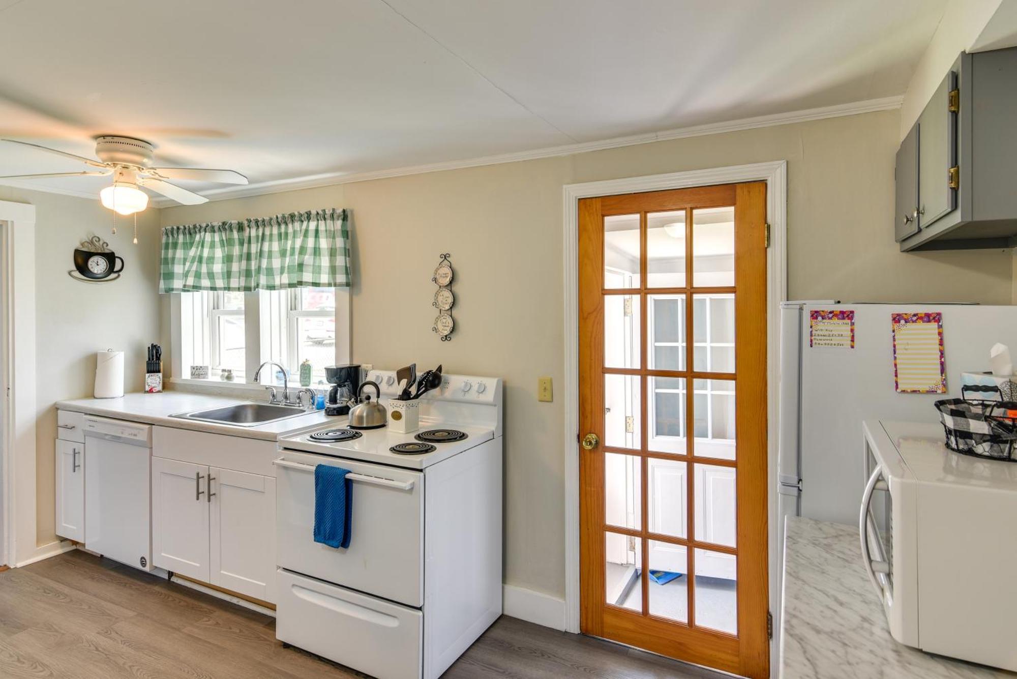 Newport House Less Than 3 Mi To Beaches And Bowens Wharf! Zewnętrze zdjęcie